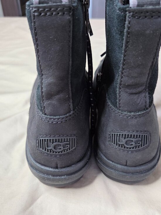 UGG - Women\'s Hapsburg Duck Rain and All Weather Boots - Size 8.5 main image 9